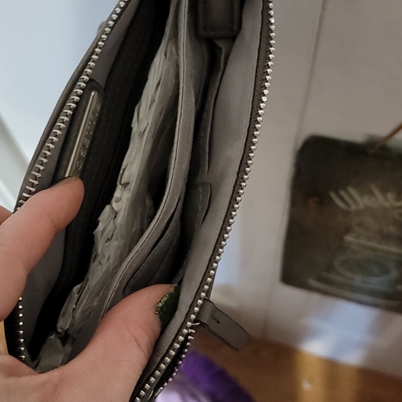 Purse - Picture 4 of 4